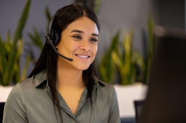 teleoperadora-contact-center-sonrisa-telefonica